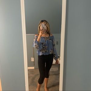 OFF-THE-SHOULDER FLORAL TOP